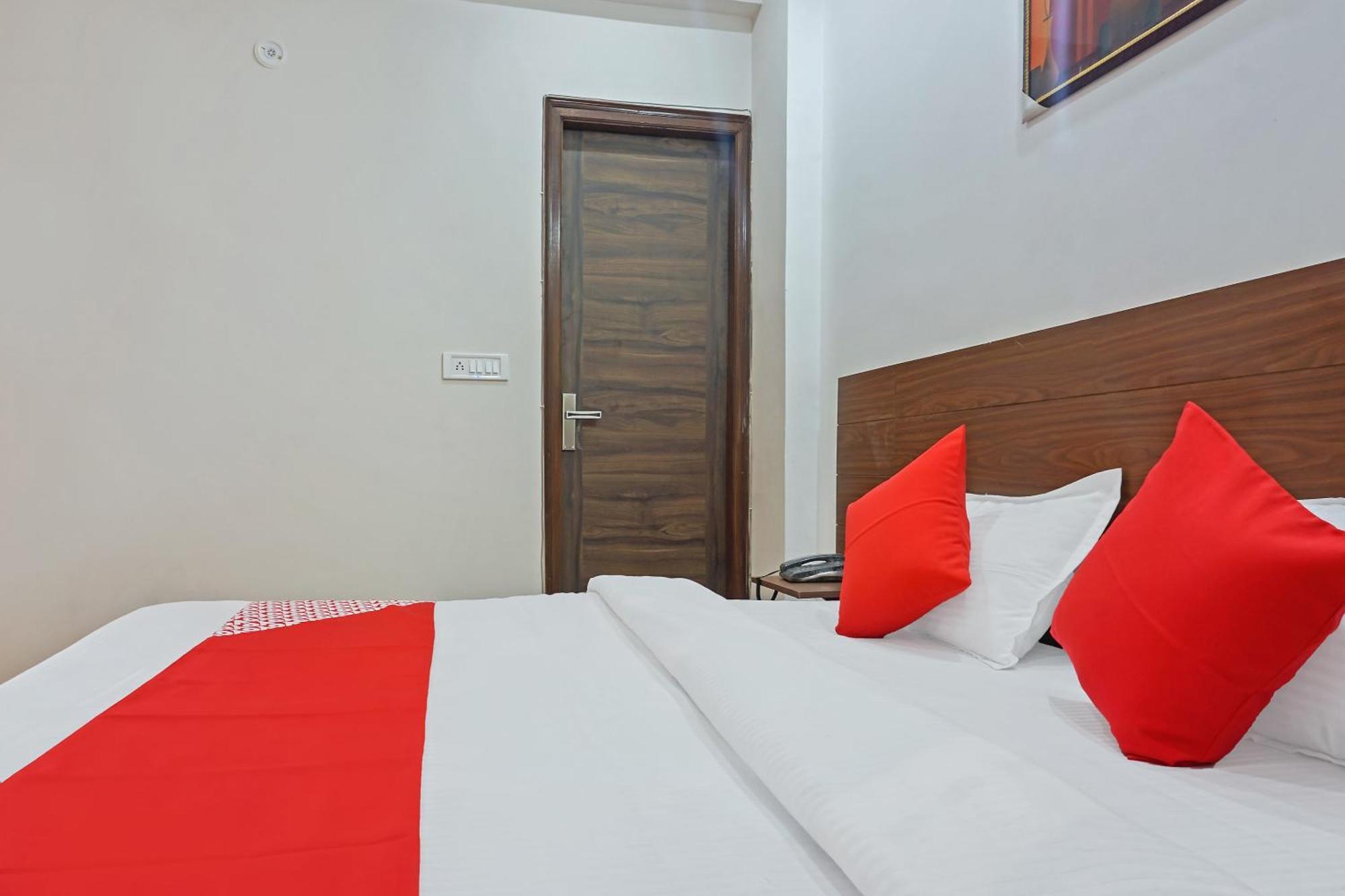 Hotel O Quadis Noida Exterior foto