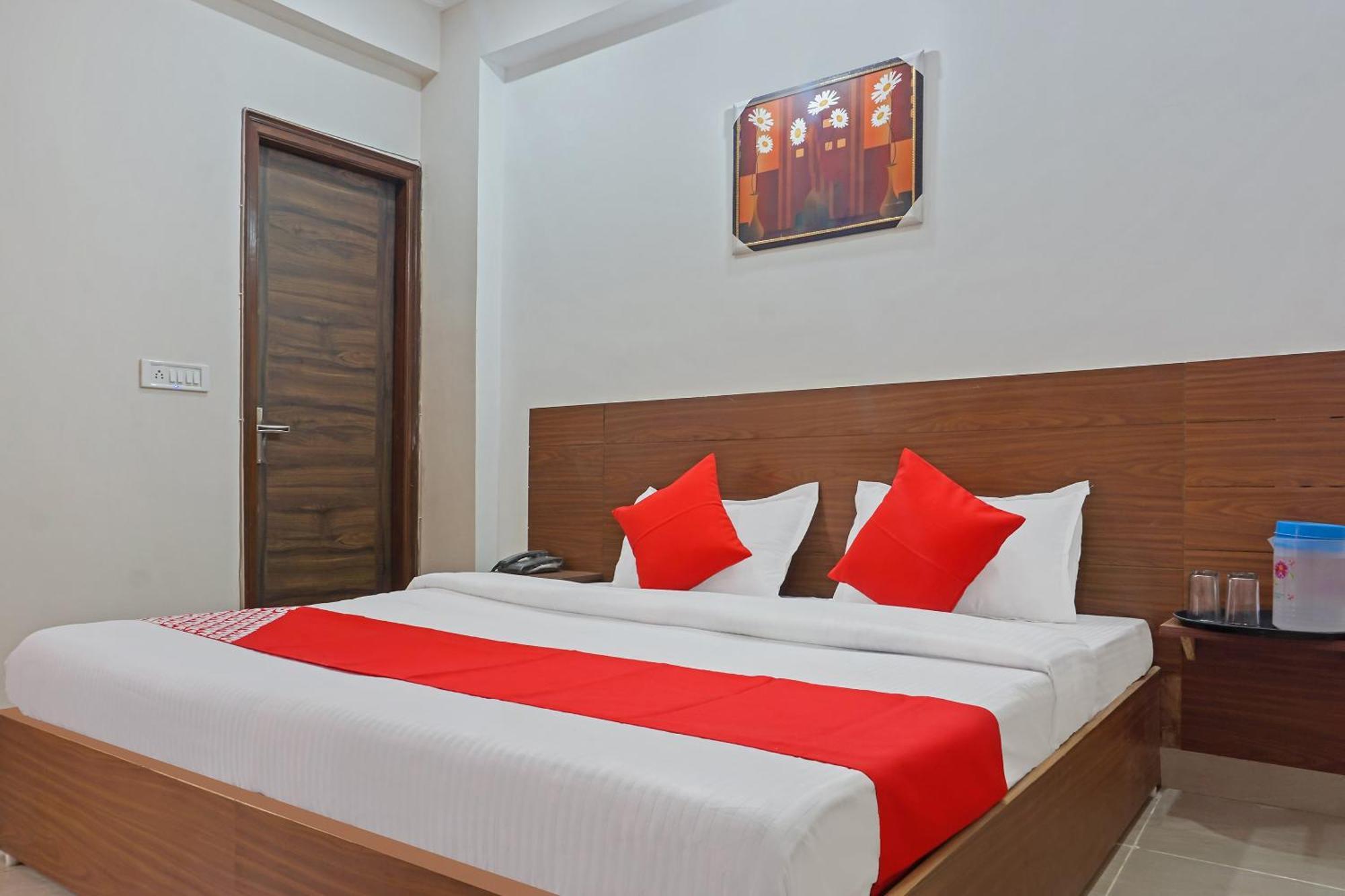 Hotel O Quadis Noida Exterior foto