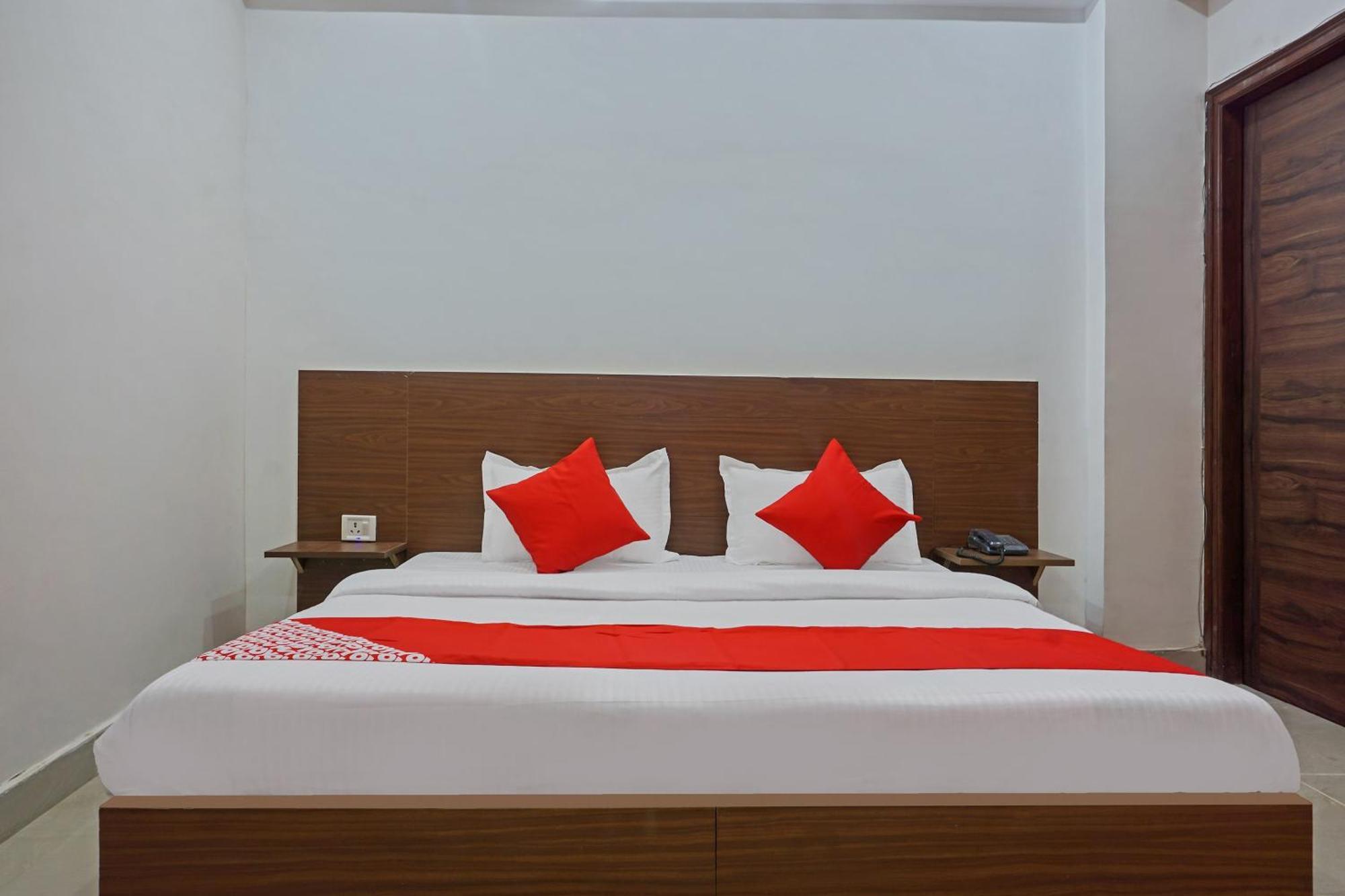 Hotel O Quadis Noida Exterior foto